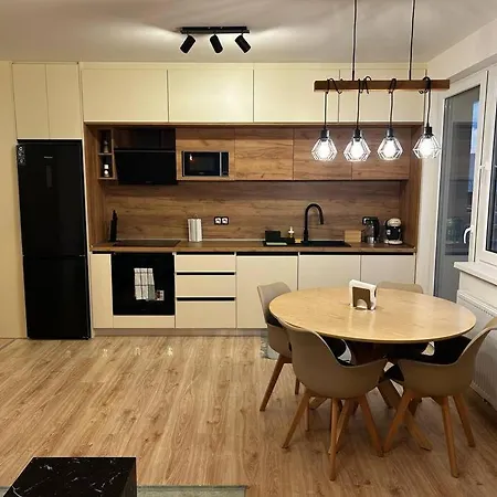 New 2 Bedroom Apartment By The Airport - Free Parking Bratislava Exterior photo