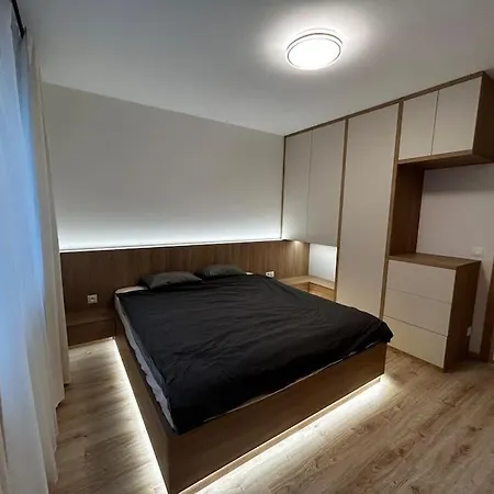 New 2 Bedroom Apartment By The Airport - Free Parking Bratislava Exterior photo