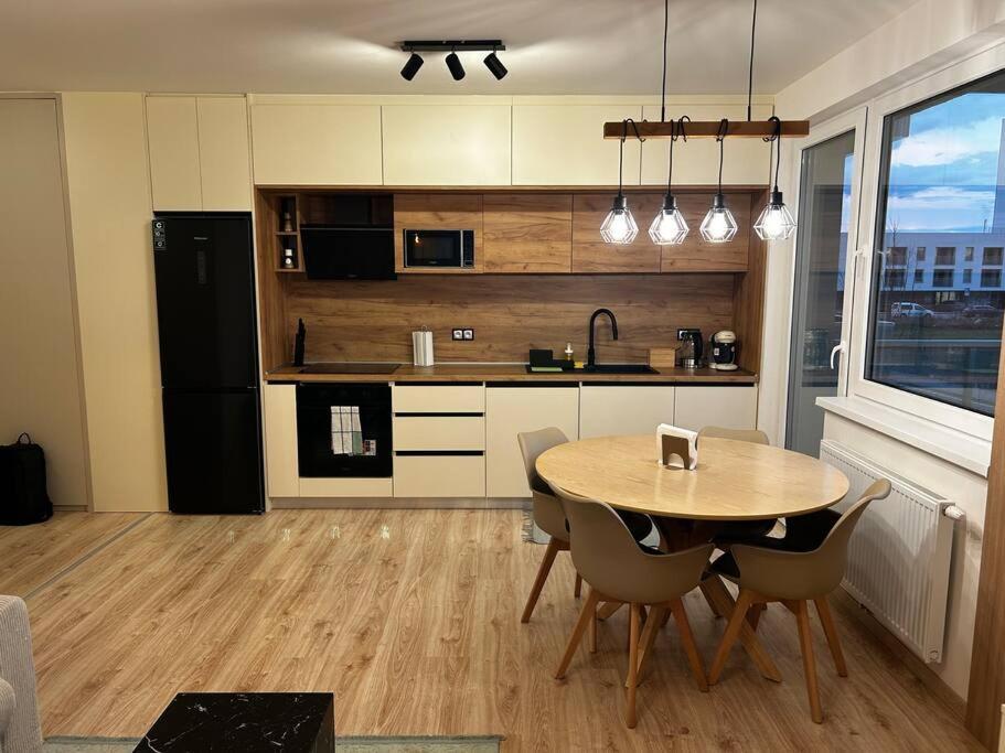 New 2 Bedroom By The Airport - Free Parking Appartamento Bratislava